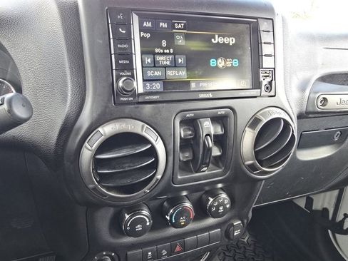 Used 2016 Jeep Wrangler Unlimited Sport w/ Quick Order Package 24S AWD/4WD image 22