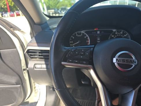 Used 2020 Nissan Altima 2.5 SL FWD image 17
