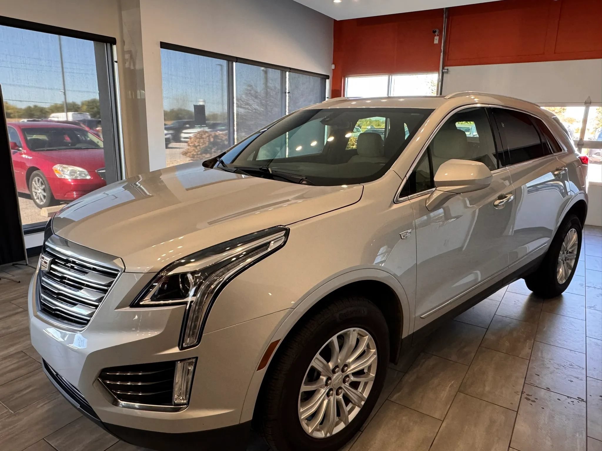 Used 2019 Cadillac XT5 FWD image 11