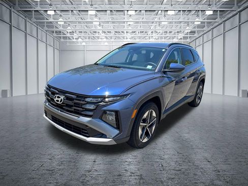 Certified 2025 Hyundai Tucson SEL FWD image 3