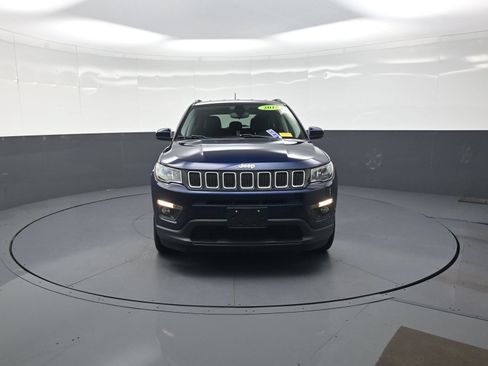 Used 2018 Jeep Compass Latitude AWD/4WD image 8