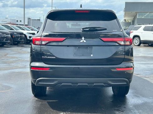 Used 2022 Mitsubishi Outlander ES AWD/4WD image 6
