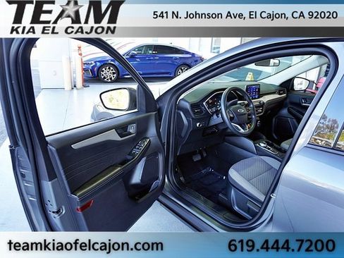 Used 2022 Ford Escape SE image 37