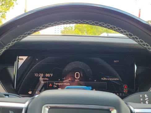 New 2025 GMC Acadia Denali w/ Super Cruise Package image 10