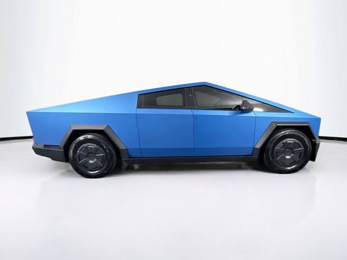 Used 2024 Tesla Cybertruck AWD Crew Cab image 11