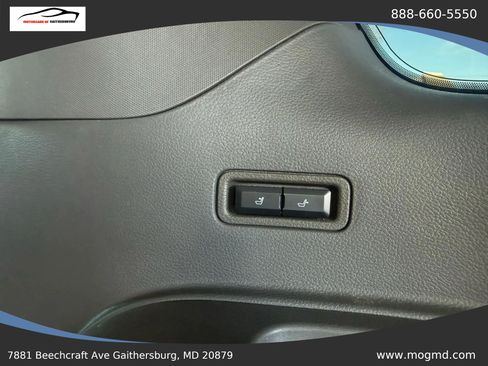 Used 2019 Ford Expedition XLT w/ Equipment Group 202A RWD image 36
