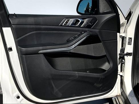 Used 2024 BMW X5 xDrive40i image 24