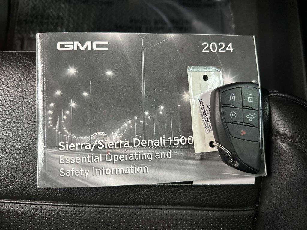 Used 2024 GMC Sierra 1500 Denali w/ Denali Reserve Package AWD/4WD image 38