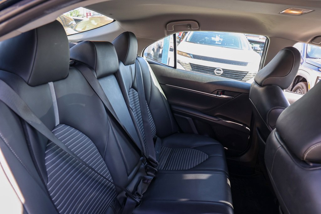 Used 2021 Toyota Camry SE FWD image 18