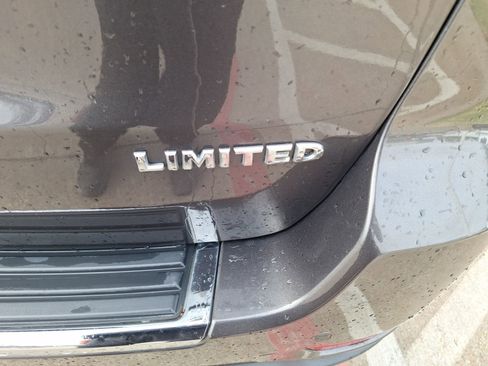 Used 2018 Jeep Grand Cherokee Limited image 12