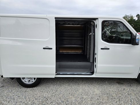 Used 2019 Nissan NV 2500 SV image 19