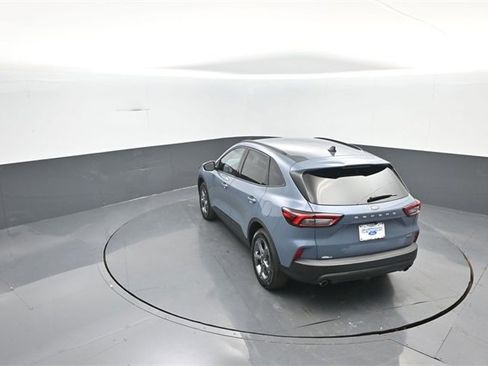 Certified 2025 Ford Escape ST-Line Elite image 23