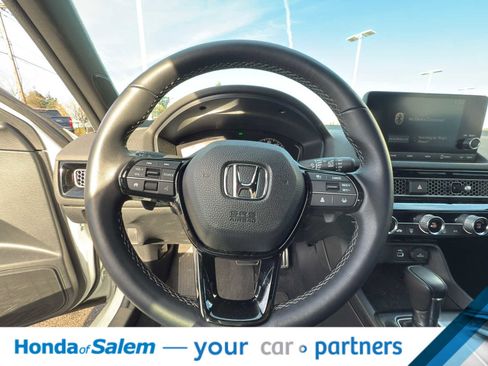 Used 2023 Honda Civic Sport image 17