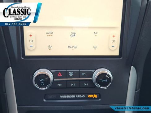 Used 2023 Ford Edge SE w/ Black Appearance Package image 50