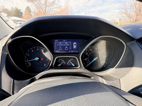 Used 2014 Ford Focus SE w/ SE Winter Package image 27