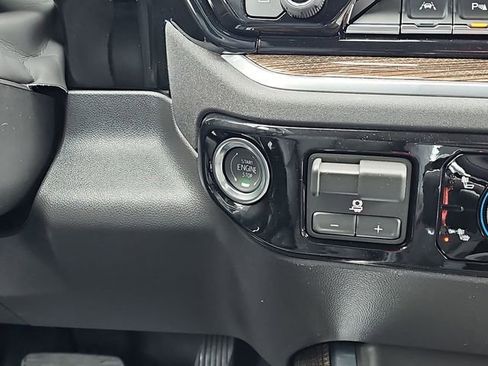 New 2026 Chevrolet Silverado 1500 LT Trail Boss w/ Convenience Package II image 17