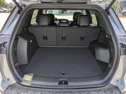 New 2026 Chevrolet Equinox LT w/ Convenience Package II image 32