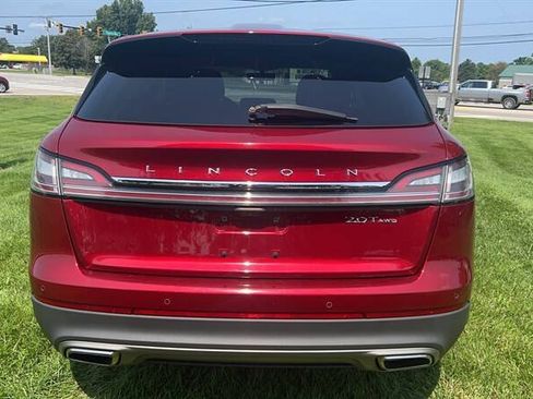 Used 2019 Lincoln Nautilus Select AWD/4WD image 7