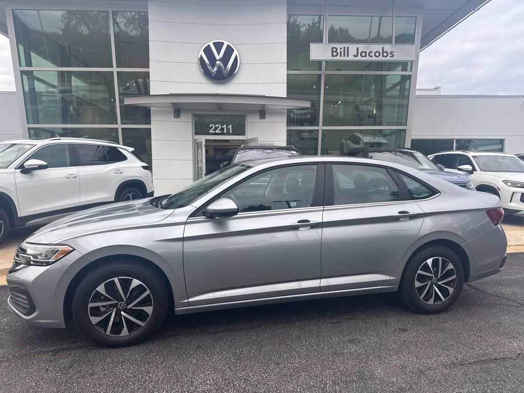 Used 2023 Volkswagen Jetta S FWD image 4