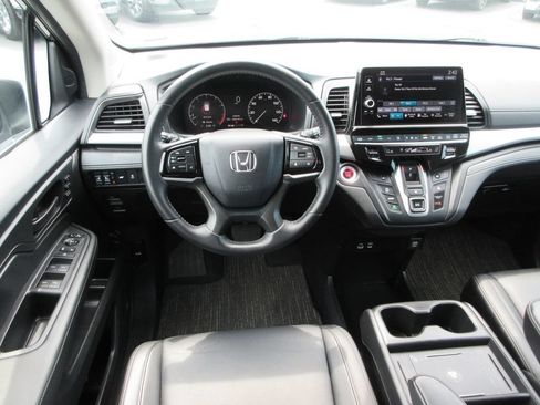 Used 2025 Honda Odyssey EX-L image 13