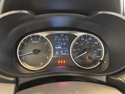 Certified 2025 Nissan Versa S w/ Trunk Package FWD image 19