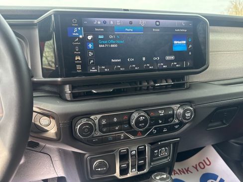 Used 2025 Jeep Wrangler Unlimited Sahara w/ Safety Group image 23