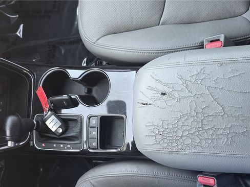 Used 2014 Kia Sorento SX w/ 3rd Row Package FWD image 20