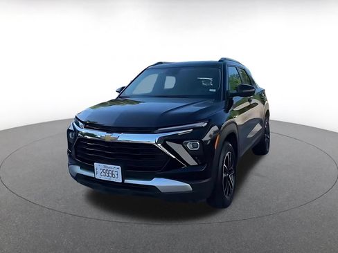 Used 2025 Chevrolet TrailBlazer LT AWD/4WD image 7