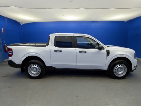 Used 2024 Ford Maverick XL image 8