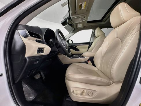 Used 2023 Toyota Highlander Limited AWD/4WD image 21