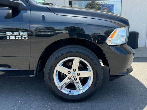 Used 2018 RAM 1500 Express RWD image 2