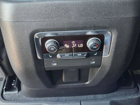 Used 2022 Chevrolet Tahoe Premier AWD/4WD image 25