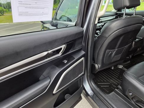 Used 2023 Kia Telluride S AWD/4WD image 18