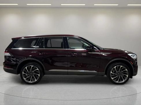 Certified 2024 Lincoln Aviator Reserve w/ Equipment Group 201A AWD/4WD image 2