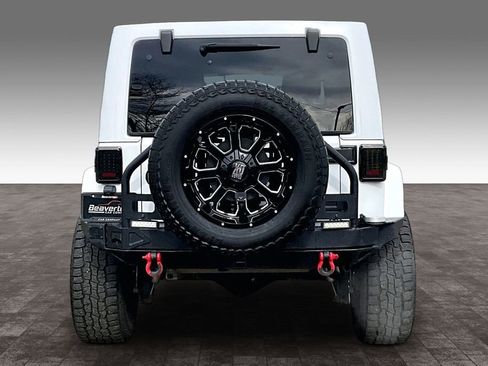 Used 2015 Jeep Wrangler Unlimited Sahara w/ Connectivity Group image 6