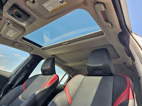 Used 2023 Toyota Prius Prime Premium FWD image 29