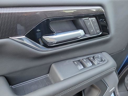 New 2026 GMC Yukon Elevation image 20