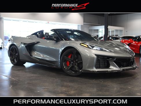 Used 2024 Chevrolet Corvette Z06 RWD image 1