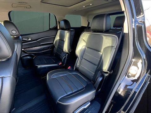 Used 2023 GMC Acadia Denali w/ Denali Ultimate Package AWD/4WD image 20