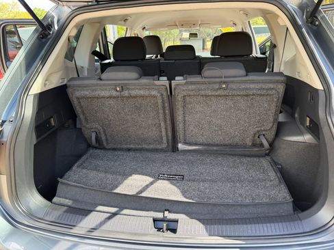 Used 2020 Volkswagen Tiguan S image 12