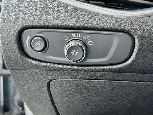 Used 2021 Chevrolet Malibu LT FWD image 16