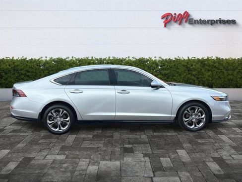 Used 2024 Honda Accord EX image 8