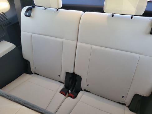 New 2026 Hyundai Santa Fe SE FWD image 11