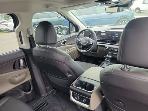 New 2026 Kia Carnival SX FWD image 13