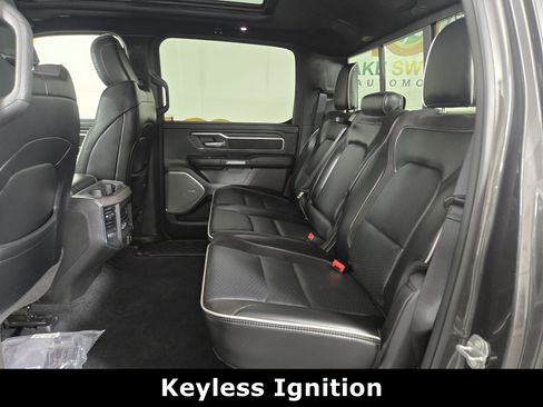 Used 2025 RAM 1500 Laramie AWD/4WD image 13