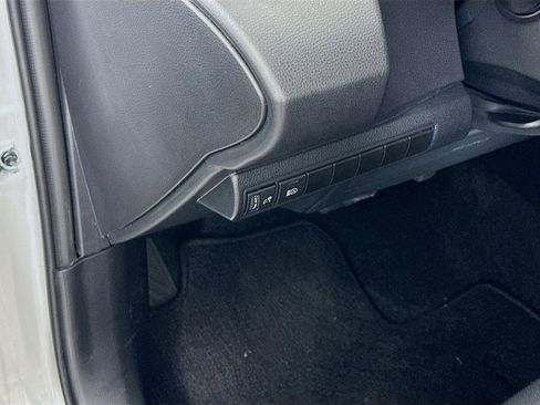 Certified 2024 Toyota Corolla SE image 10