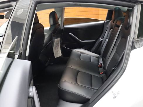 Used 2023 Tesla Model 3 Standard Range image 39