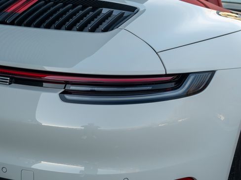 Certified 2021 Porsche 911 Carrera image 39