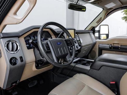 Used 2014 Ford F250 Lariat w/ Lariat Ultimate Package AWD/4WD image 3