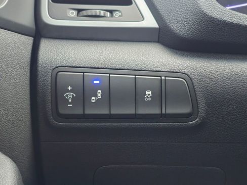 Used 2017 Hyundai Tucson SE Plus w/ Cargo Package image 38